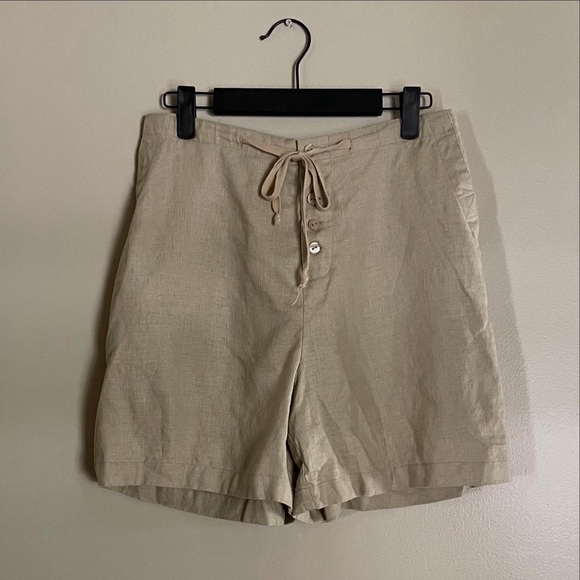 Vintage Pants - Women's Tan Linen Shorts